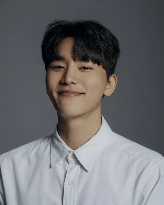 Kim Woo-seok portrait profile
