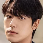 Lee Do-Hyun as Hwang Hee-Tae