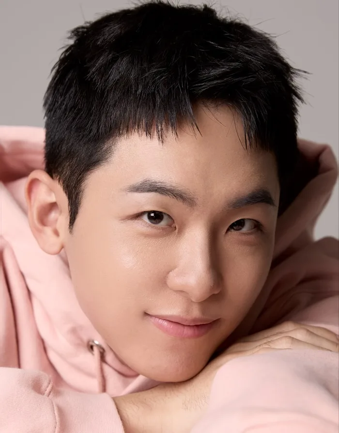 Promotional profile image of actor Lee Jae-Mu