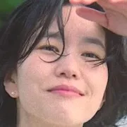 Lee Seol portrait
