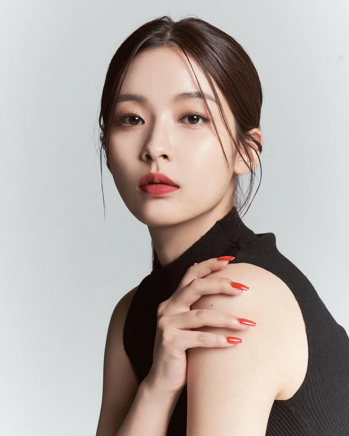 Portrait of actress Lee Soo-Jung