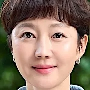 Yum Jung-Ah