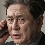 Choi Min-sik as Im Tae-san
