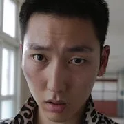 Park Doo-Sik as young Shin Jae-Seok