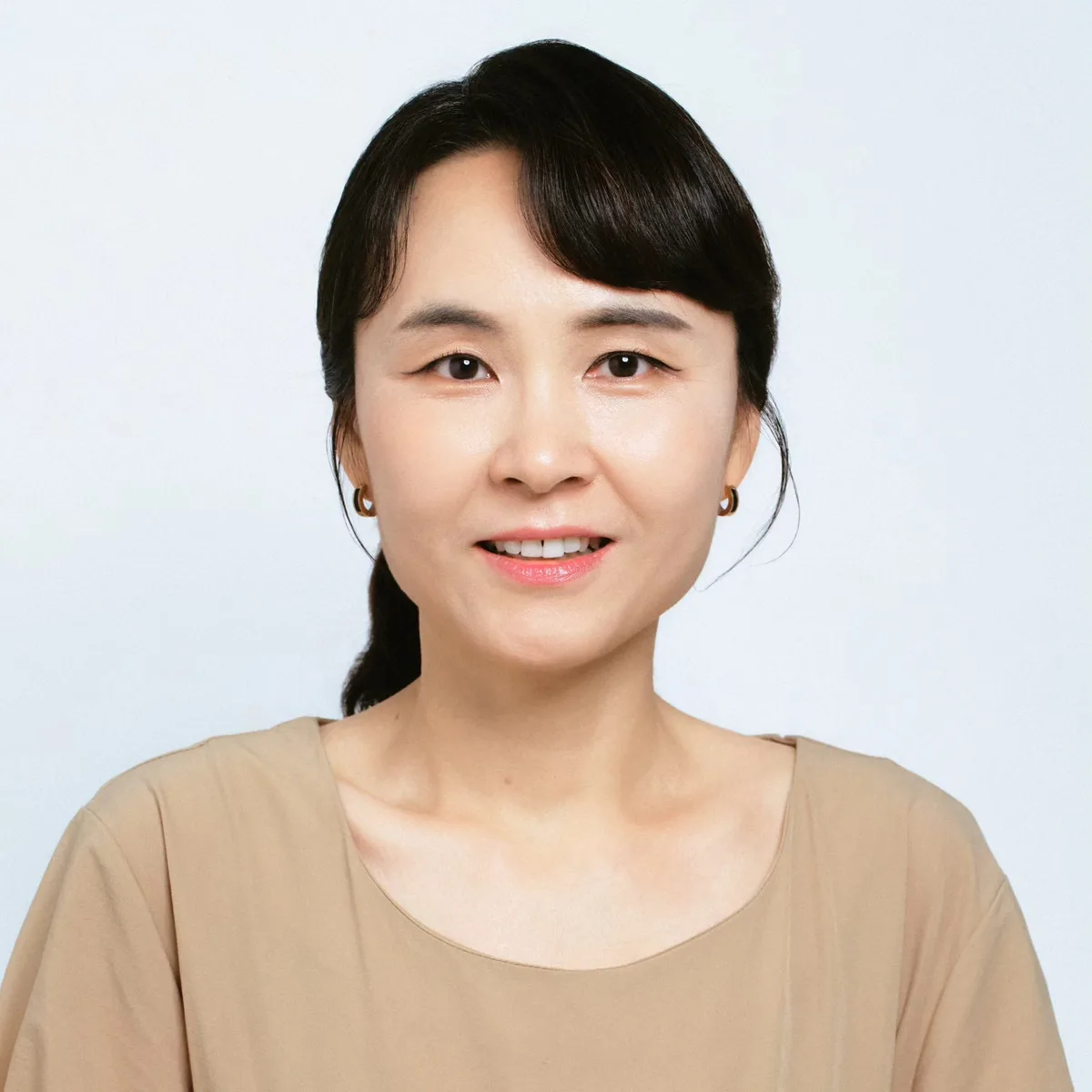 Headshot of actress Jung Soo-Jin