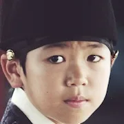Uhm Ji-sung as young Crown Prince Sado