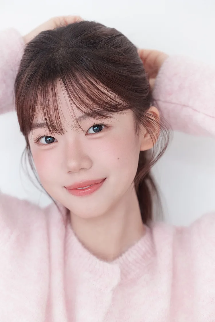 Do Young-Seo profile photograph