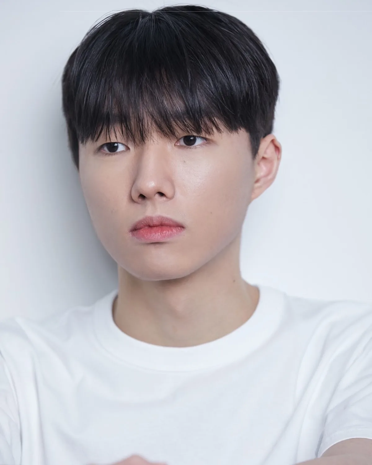 Portrait photograph of Choi Jun-Woo