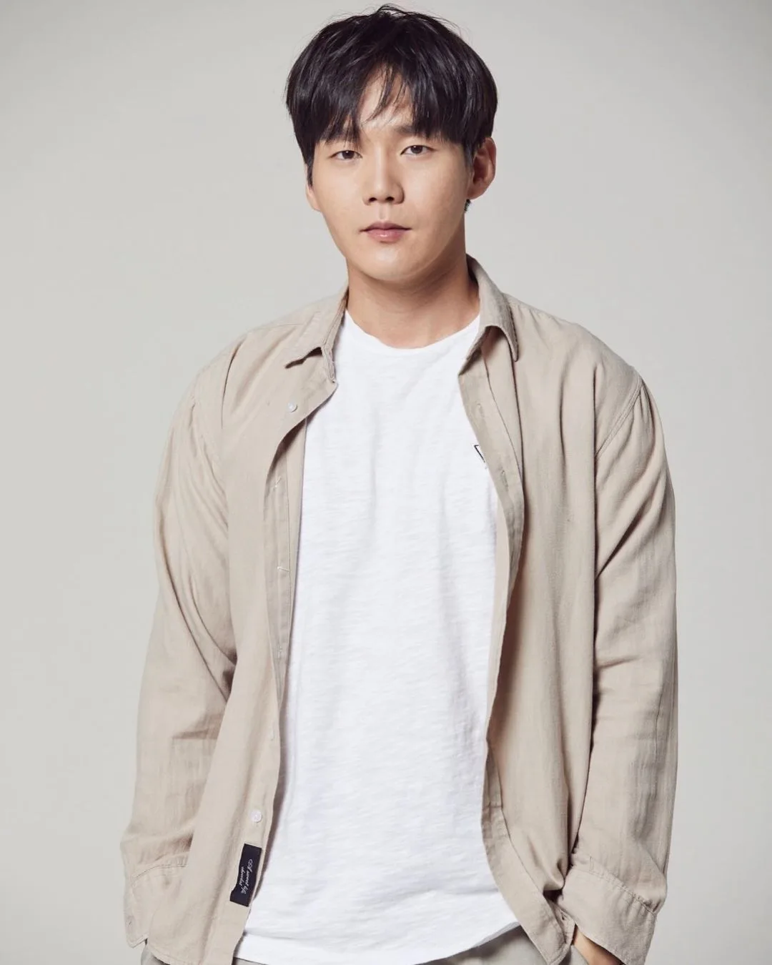 Portrait of South Korean actor Jin Si-Won