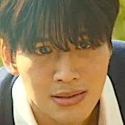 Do Byeong-Hun as Kim Dong-Hyun