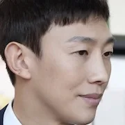 Kang Ki-Young as Choi Yong-Gu
