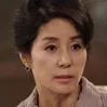 Yang Geum-Seok as Hong Jung-Ok
