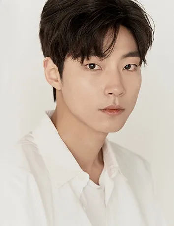 Portrait of South Korean actor Hwang In-youp