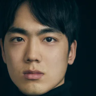 Profile photograph of actor Hwang Sung-Ung