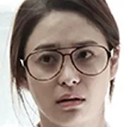 Actress Park Hee-von