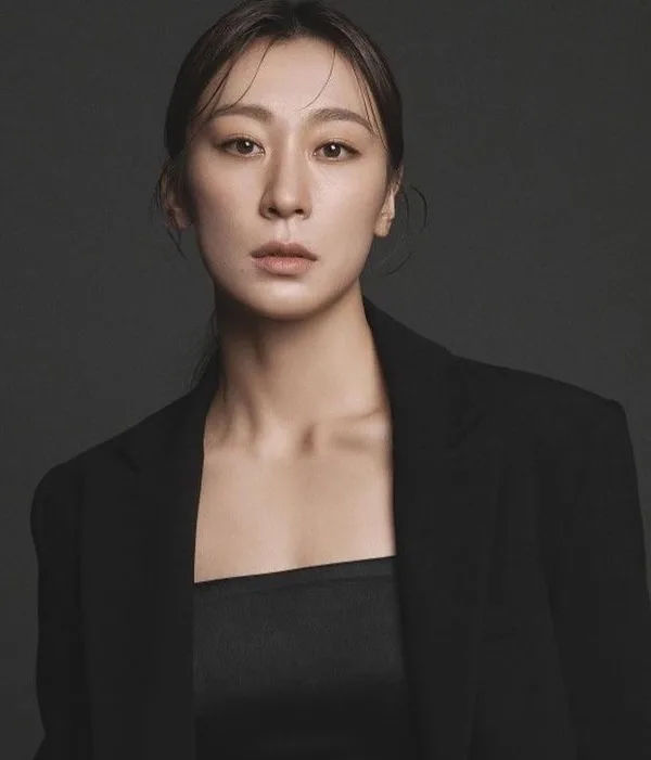 Jo Ji-Seung profile photograph