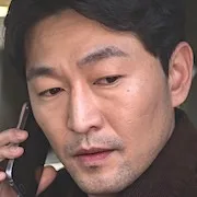 Heo Joon-seok as Detective Joo