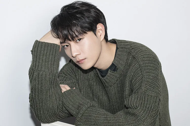 Profile photograph of South Korean actor Kim Young-dae