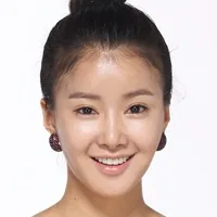 Lee Si-young
