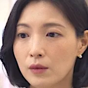 Jeon Su-Ji as Kim Hong-Mi