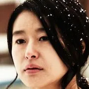 Ye Ji-won as Yoo-jung