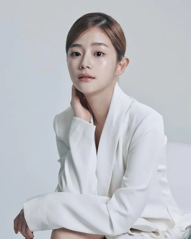 Portrait of actress Chae Seo-An