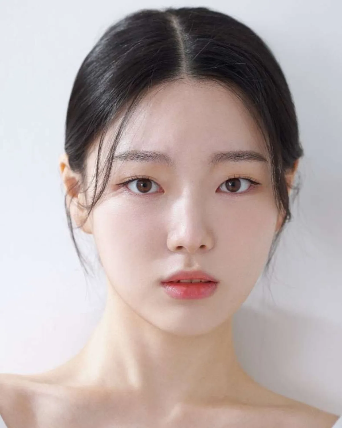 Portrait of actress Hyun Seo-Ri