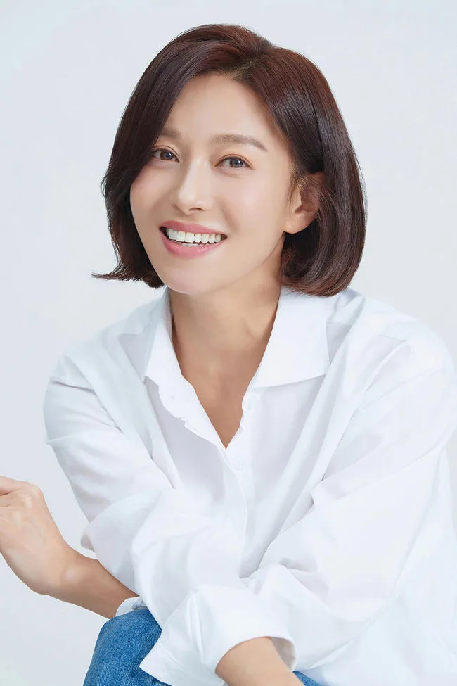 Portrait of South Korean actress Jang Young-nam