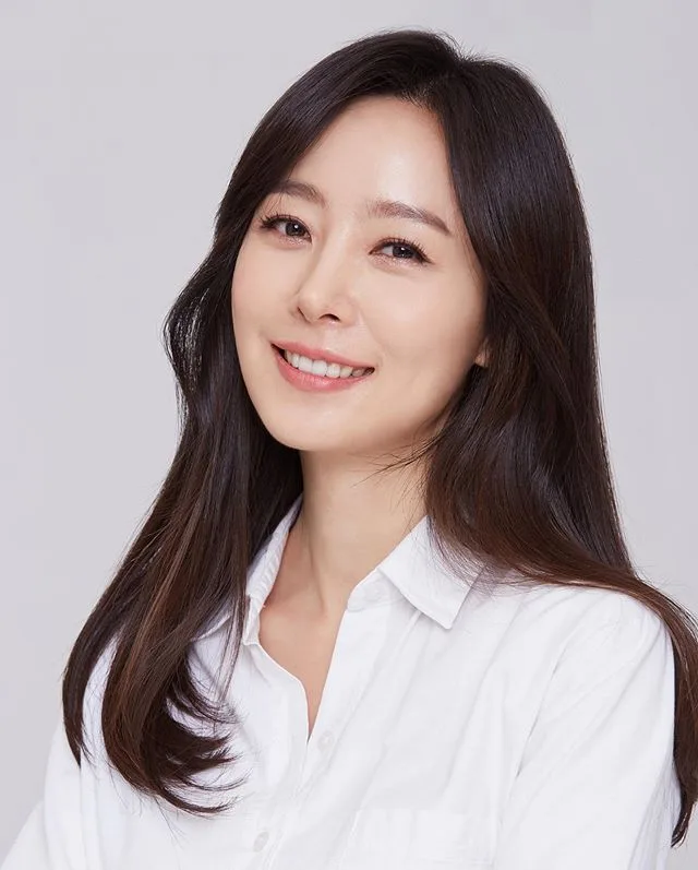 Choi Moon-Kyoung profile photograph