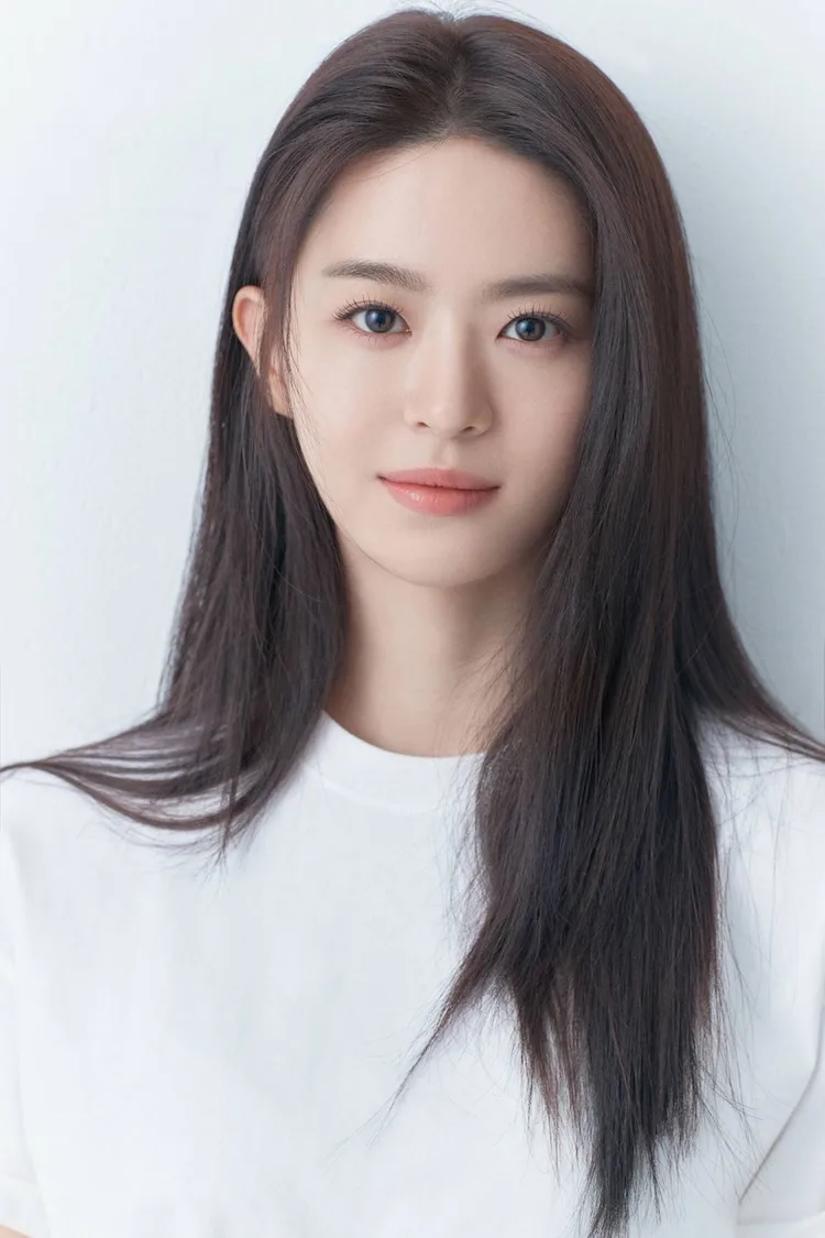 Jeon So-Young profile photograph