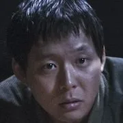 Park Yoo-chun as Dong-sik