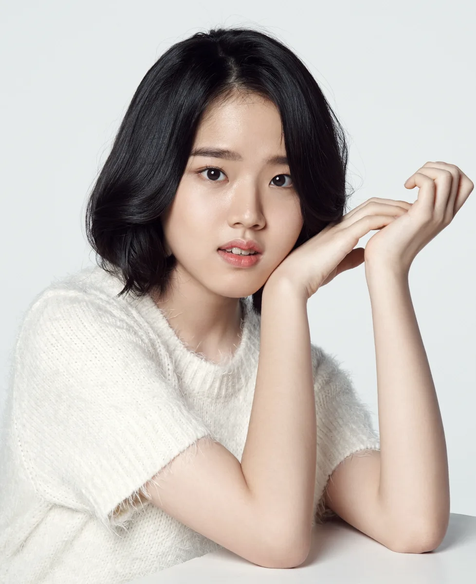 Portrait photograph of South Korean actress Kim Hyang-Gi