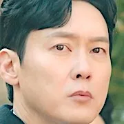 Park Byung-eun as Kang Yoon-kyum