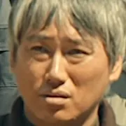 Sung Il as parent