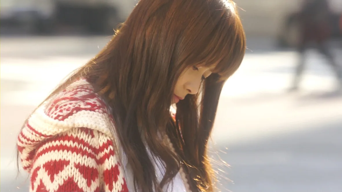 Ryoo Hyoun-Kyoung in a scene from Departure.