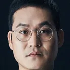 Kim Sung-Kyun as Jang Ki-Seo