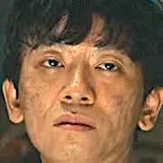 Kim Kyu-Baek as An Dong-Gi