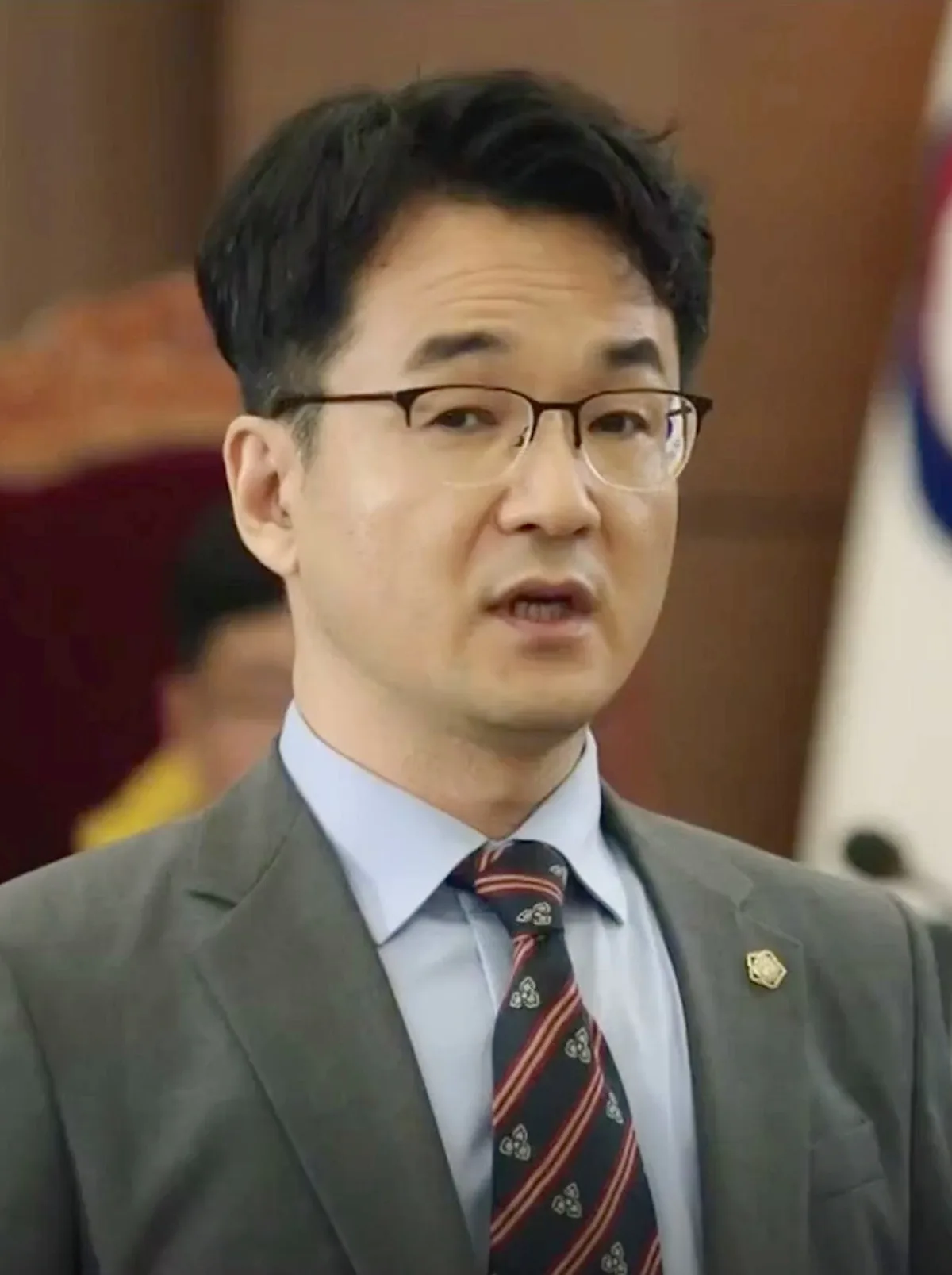 Kim Sung-Yong actor profile photograph