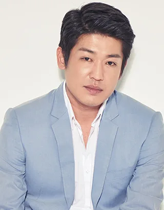Heo Sung-Tae portrait profile photo