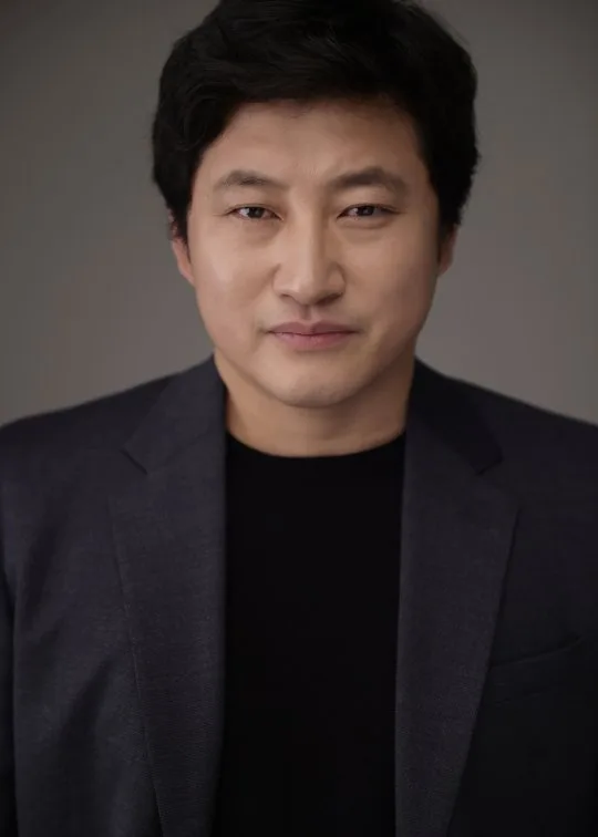 Park Jin-Woo profile portrait