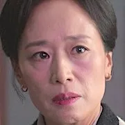 Woo Mi-Hwa as Cha Mu-Hee's aunt