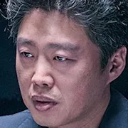 Kim Hee-Won as Detective Park