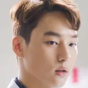 Yang Se-Jong portraying Do In-Bum