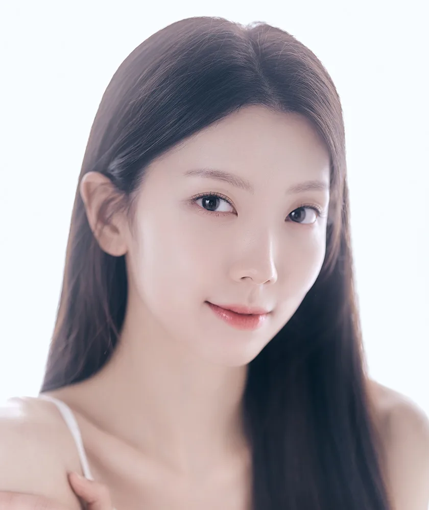 Portrait of South Korean actress Ha Seo-Yoon