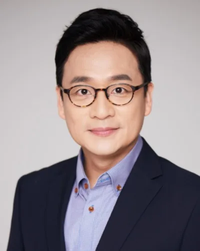 Kim Ho 1974 profile portrait