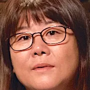 Lee Jung-eun as Kim Ji-wan