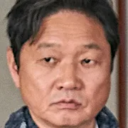 Joo Jin-Mo as So-Pal