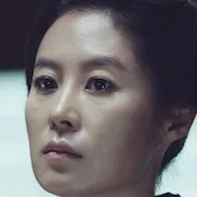 Moon So-ri as the Aunt