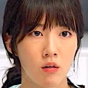 Lee Ji-Won as Lee Ru-Ri