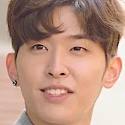 Lee Si-Woo